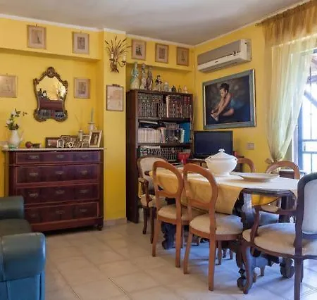 Carly & Dane Homestay Taormina